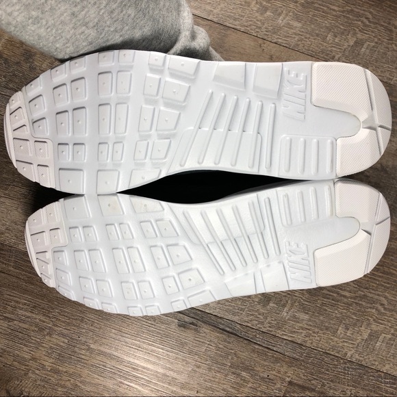 Nike Air Max Tavas SE men’s shoes size 11.5 - Picture 6 of 7